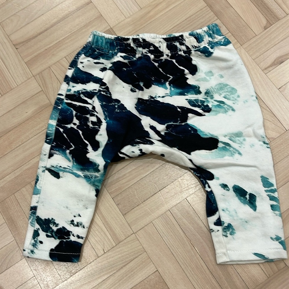 Munster jogger size 3-6 months